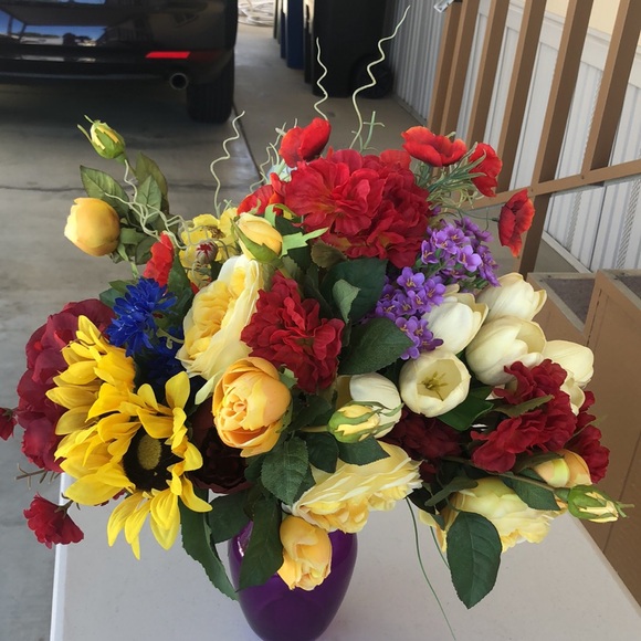 Bundle of many different faux silk flowers!  🌸 💐 - Picture 7 of 16